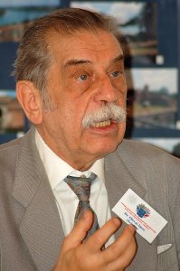 Dr. Olsvai Imre Zentán